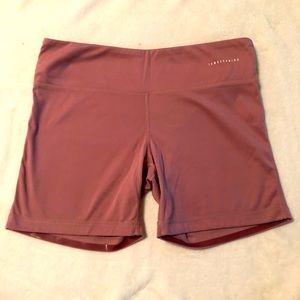 New IAB MFG Women’s Medium Workout Shorts
